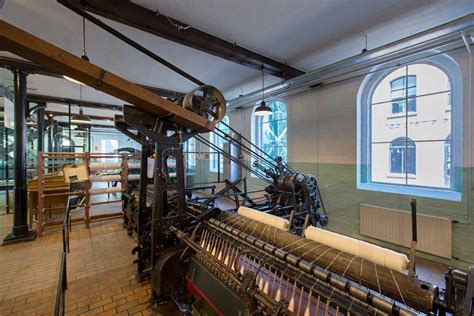 nederlands textielmuseum fabriek in bedrijf Reader